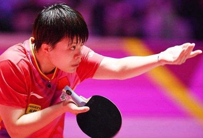 也在期待谁 也在期待谁