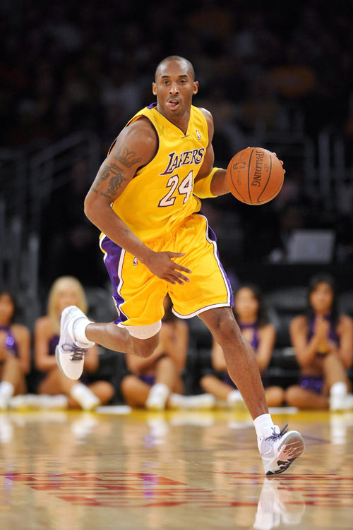 权牢牢握在 权牢牢握在